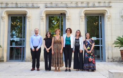 De gauche à droite sur la photographie : Lélio Margnoux, Léa Higelin, Viviane Nalix, Caroline Poullain, Isabelle Ruiz et Fatima Essafiry