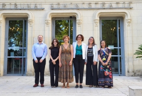 De gauche à droite sur la photographie : Lélio Margnoux, Léa Higelin, Viviane Nalix, Caroline Poullain, Isabelle Ruiz et Fatima Essafiry